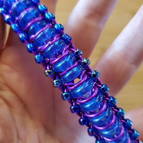 Handmade Chainmail Bracelet Violet Blue Unisex - Picture 4 of 7